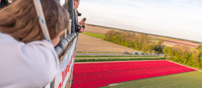 Ballonvaart over de tulpenvelden